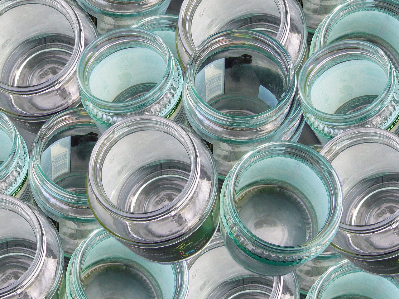 découvrez l'importance du recyclage du verre pour préserver l'environnement, réduire les déchets et favoriser une économie circulaire durable.