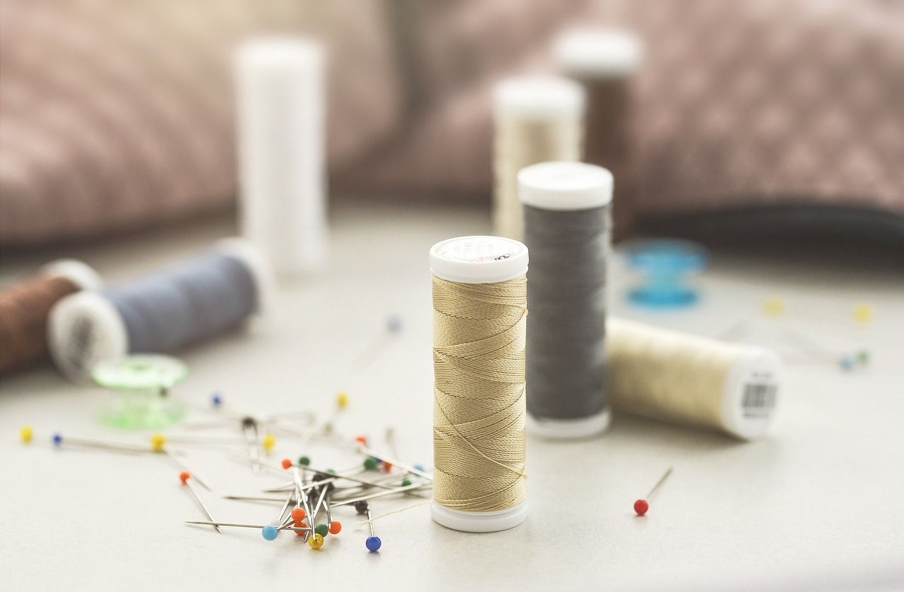 découvrez comment créer vos cosmétiques naturels faits maison avec des recettes simples et des ingrédients naturels pour une beauté saine et respectueuse de votre peau.