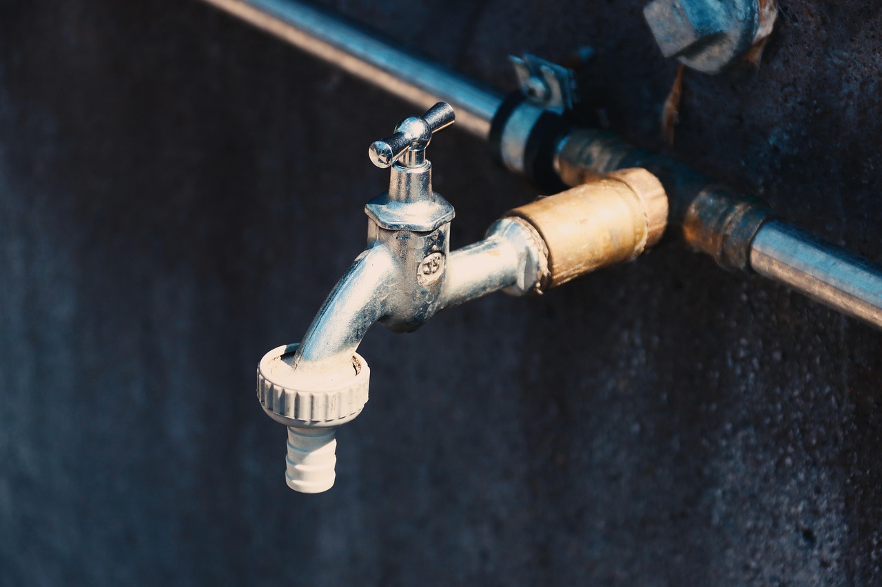 découvrez des astuces et solutions efficaces pour économiser l'eau au quotidien et préserver cette ressource précieuse.