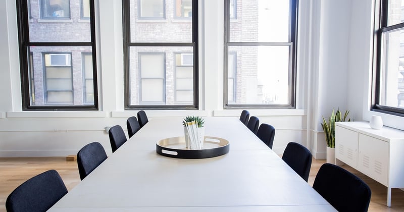Réduire le gaspillage de ressources au bureau : 7 astuces qui changent tout