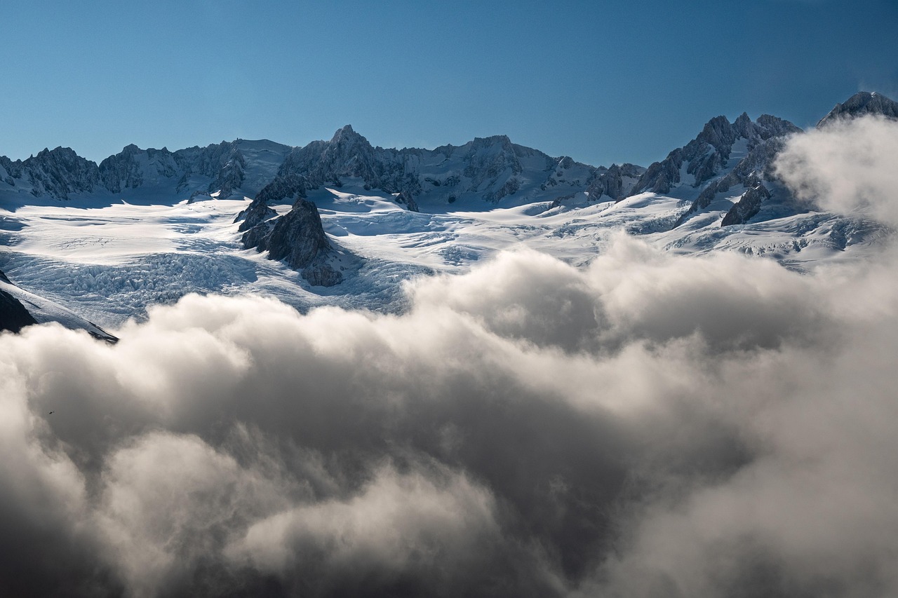 Glaciers menacés : à Grenoble, un laboratoire public pionnier face aux défis climatiques